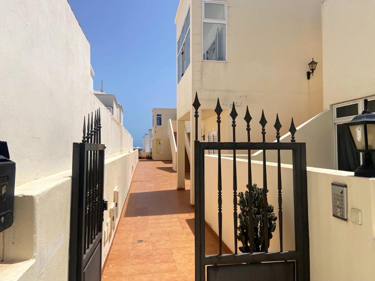 Casa Conchita. Relax, Diversion Y Playa. Playa Honda  Bagian luar foto
